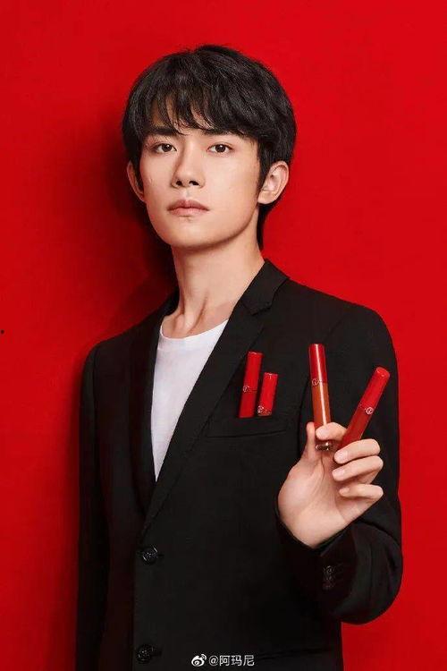 唇 男明星,揭秘唇型塑造男明星独特魅力的秘密