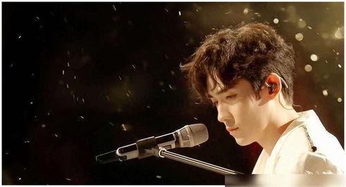 朱一龙私人吃瓜,揭秘明星背后的真实生活