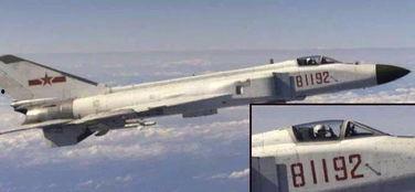 明星在机场等船,机场偶遇，明星与粉丝的温馨船行时光